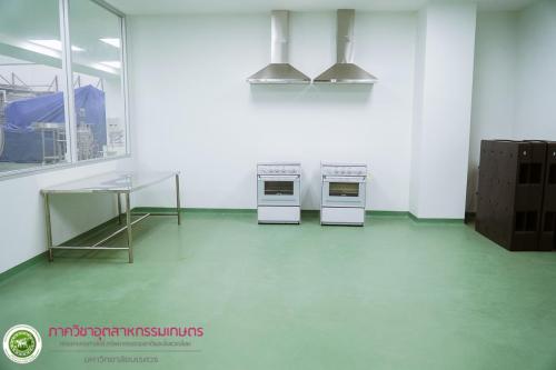 ภาพบรรยากาศห้องปฏิบัติการ (Laboratory Atmosphere)